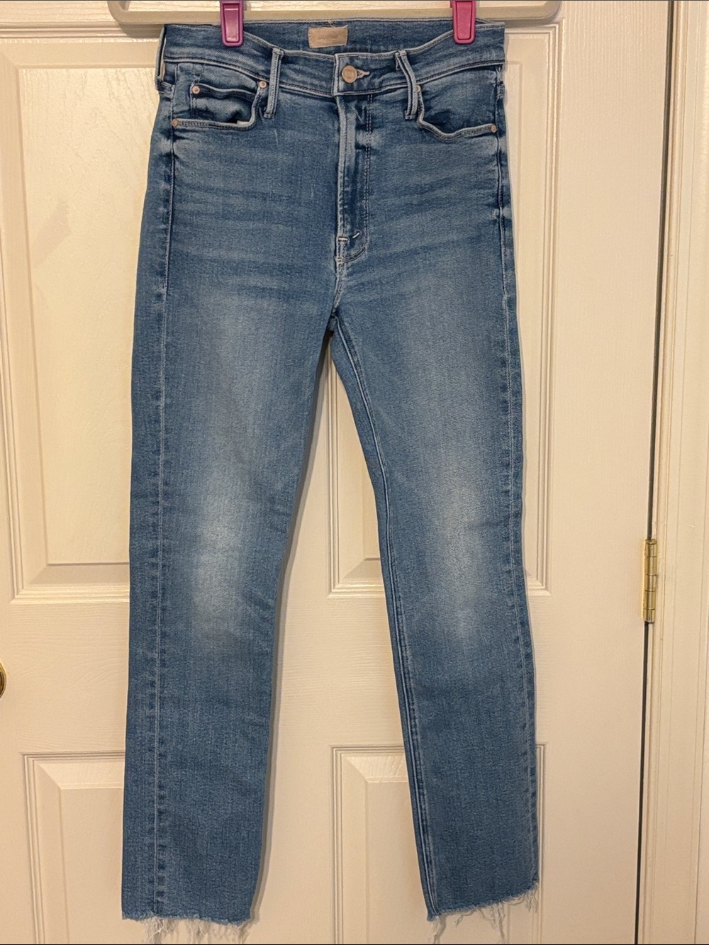 MOTHER Mid Rise Dazzler Ankle Fray Jeans 26
